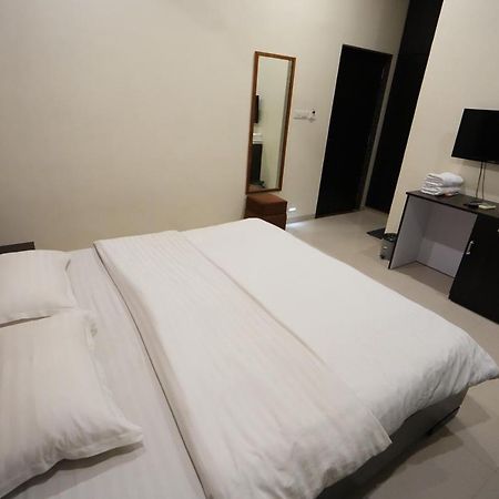 Hotel Ravi Residency Nadiād Zewnętrze zdjęcie