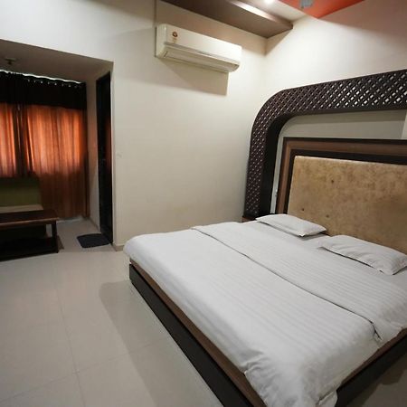 Hotel Ravi Residency Nadiād Zewnętrze zdjęcie