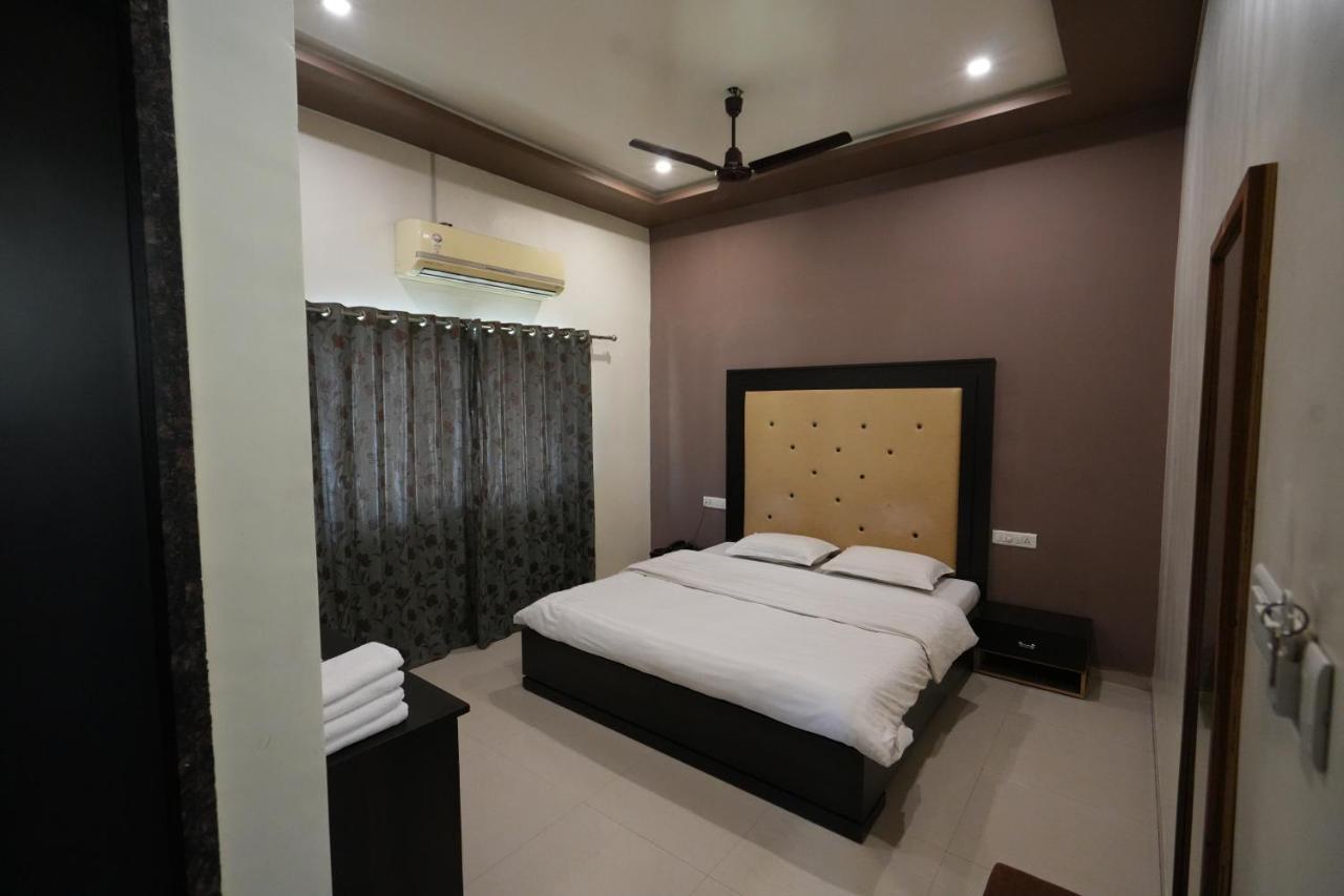 Hotel Ravi Residency Nadiād Zewnętrze zdjęcie