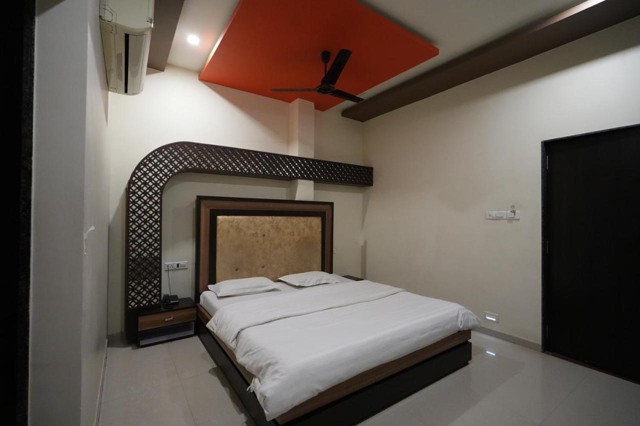 Hotel Ravi Residency Nadiād Zewnętrze zdjęcie