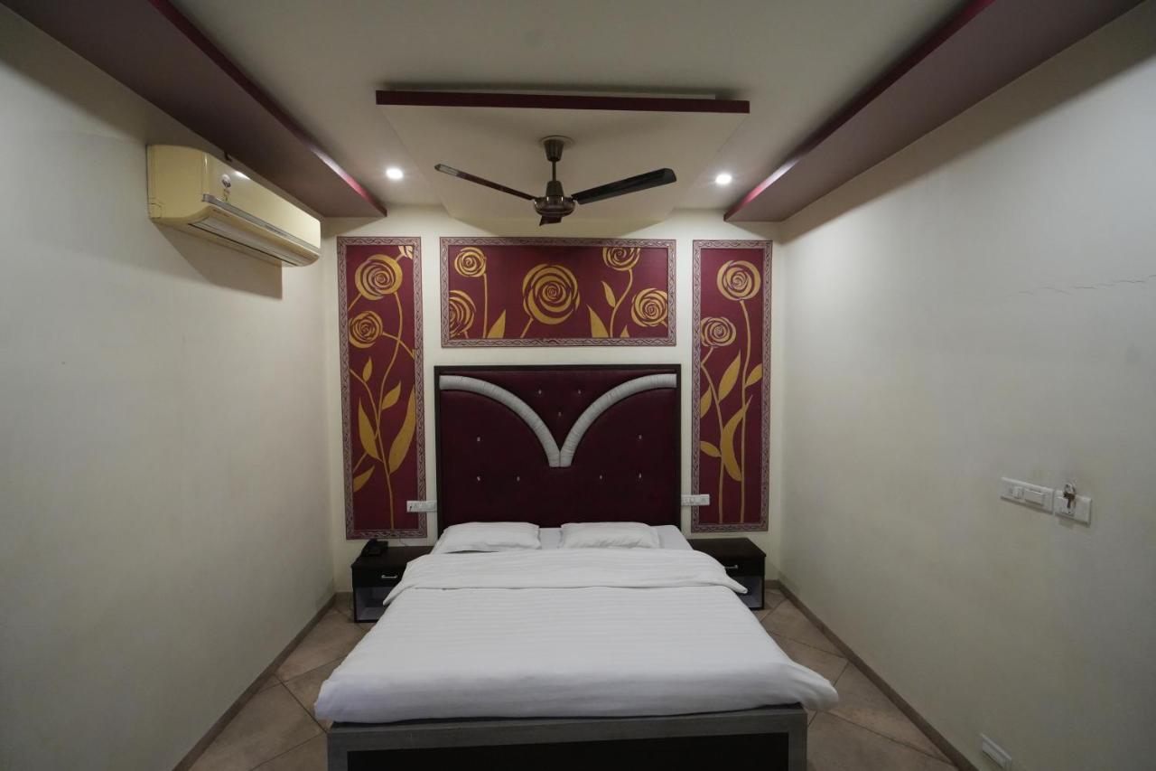 Hotel Ravi Residency Nadiād Zewnętrze zdjęcie