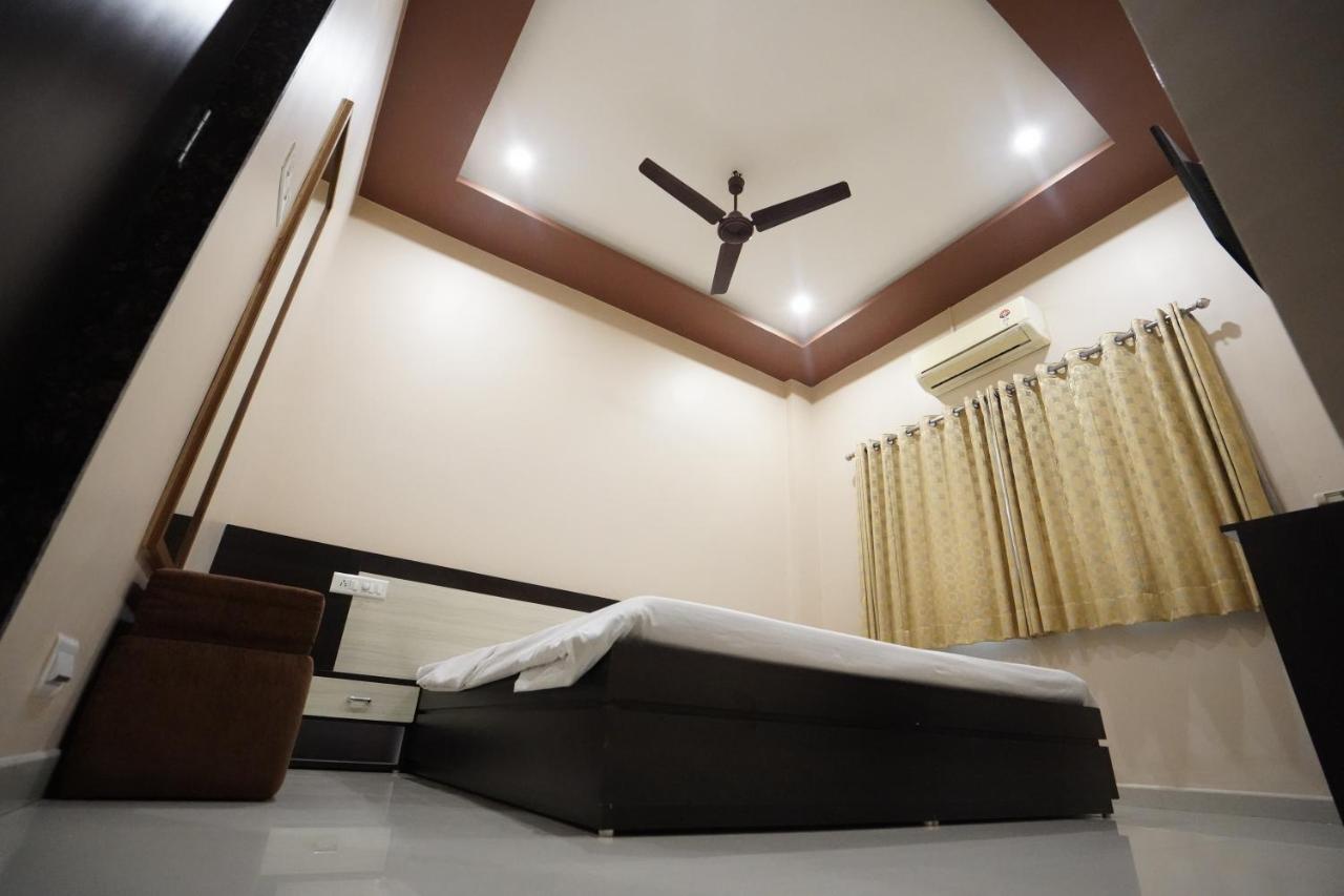 Hotel Ravi Residency Nadiād Zewnętrze zdjęcie